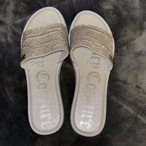 Juicy Couture slippers yummy style size 8 rhinestone silver n white color